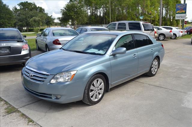 2005 Toyota Avalon Unknown