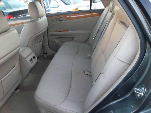 2005 Toyota Avalon SLT 25