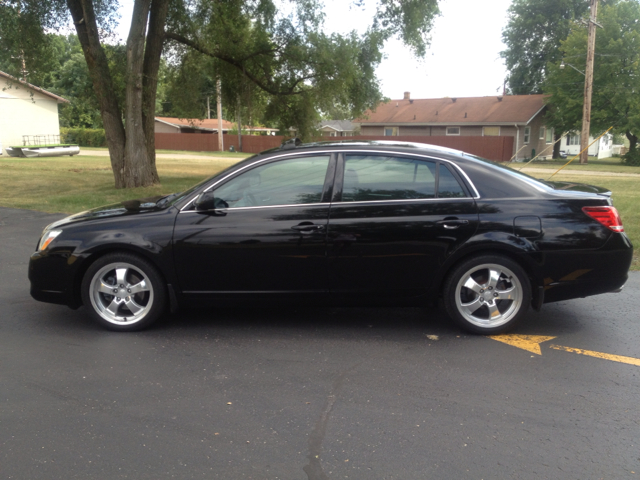 2005 Toyota Avalon XLS