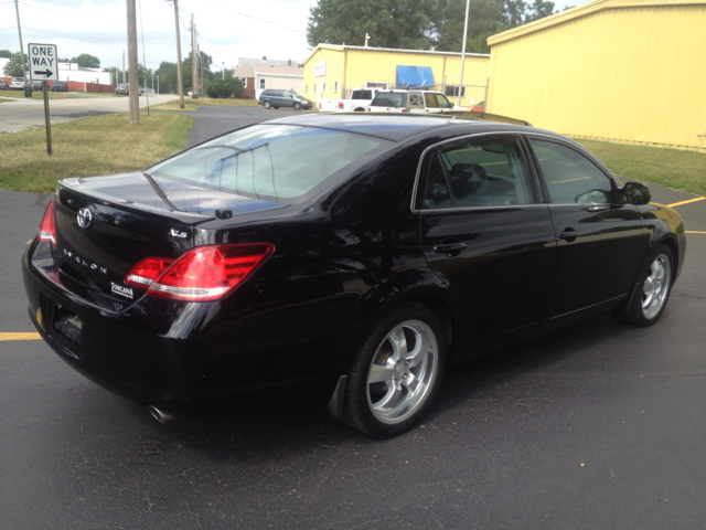 2005 Toyota Avalon XLS