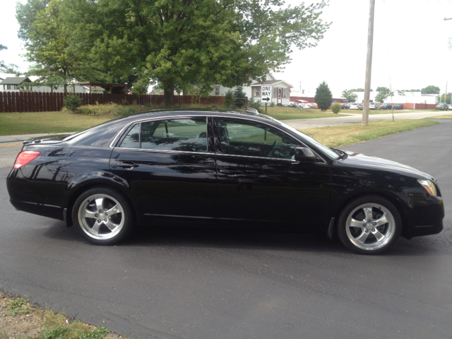 2005 Toyota Avalon XLS