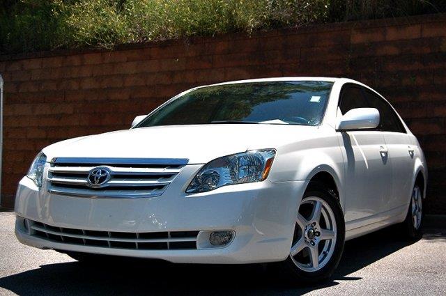 2005 Toyota Avalon Sport 4WD
