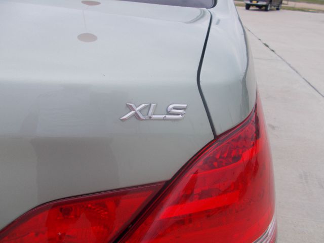 2005 Toyota Avalon XLS