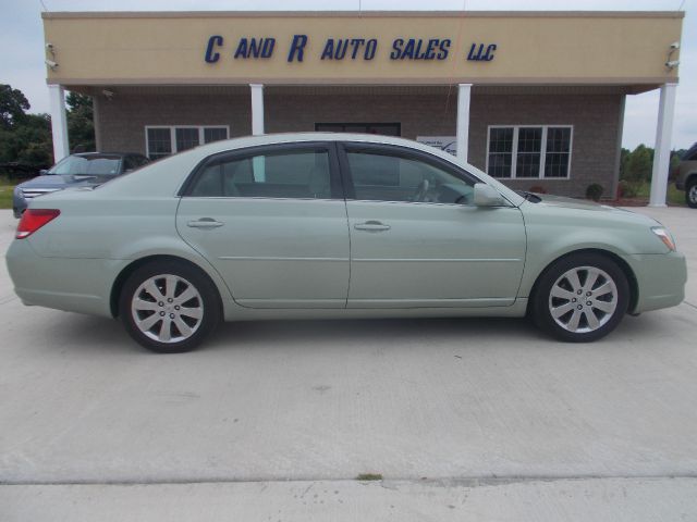 2005 Toyota Avalon XLS