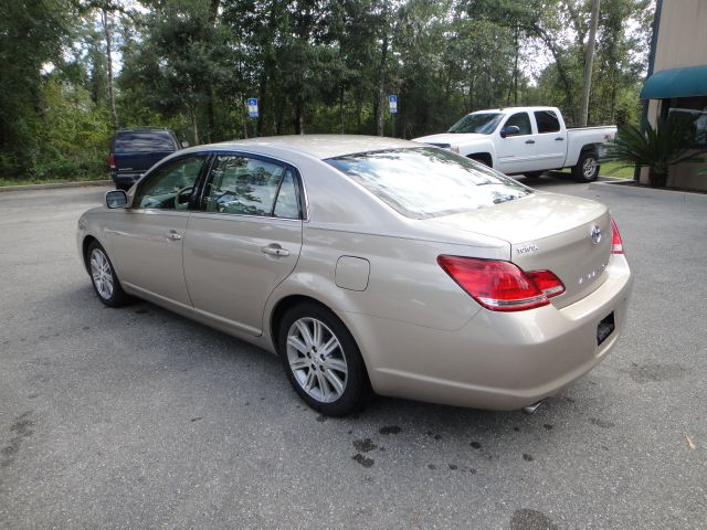 2005 Toyota Avalon SLT 25