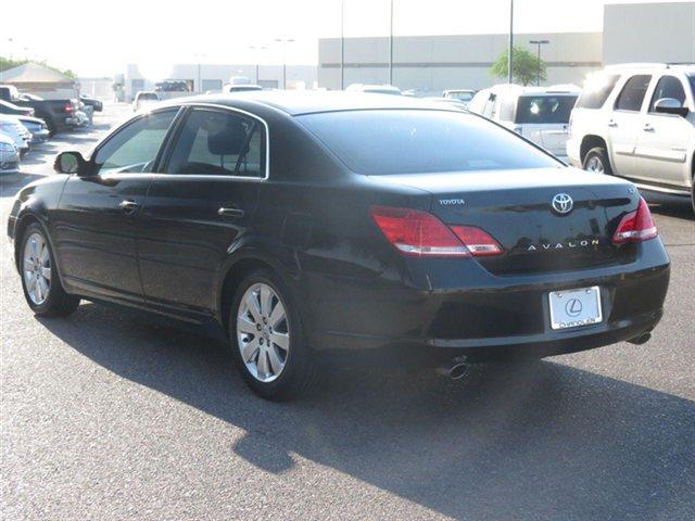 2005 Toyota Avalon Ram 1500 SLT 4Dr Quad Cab 4x4