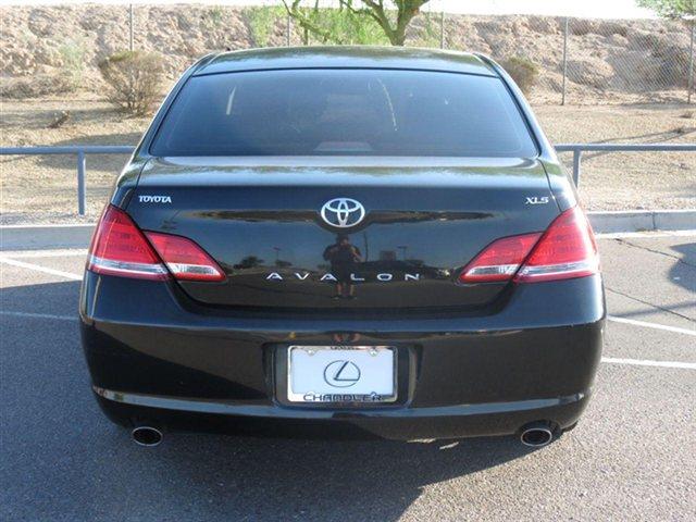 2005 Toyota Avalon Ram 1500 SLT 4Dr Quad Cab 4x4