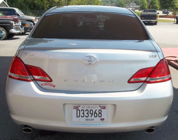 2005 Toyota Avalon XLS
