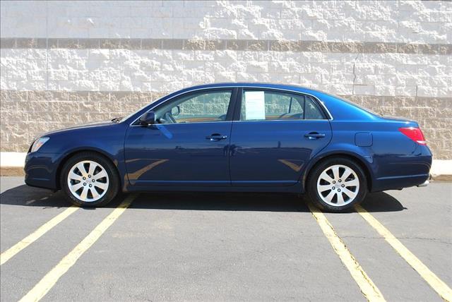 2005 Toyota Avalon Unknown