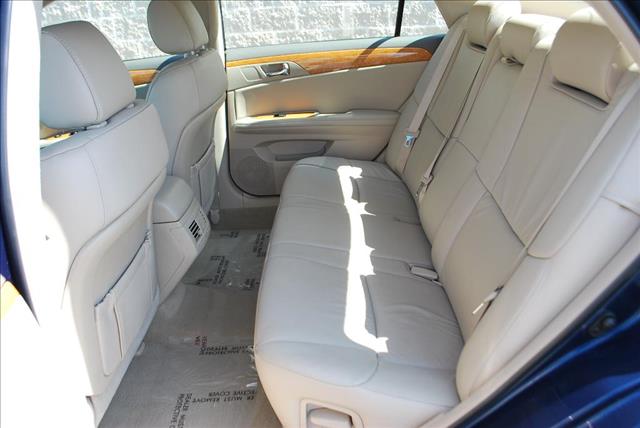 2005 Toyota Avalon Unknown