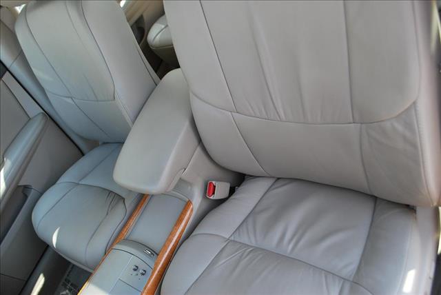 2005 Toyota Avalon Unknown