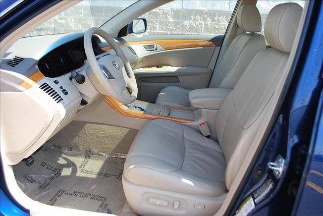 2005 Toyota Avalon Unknown