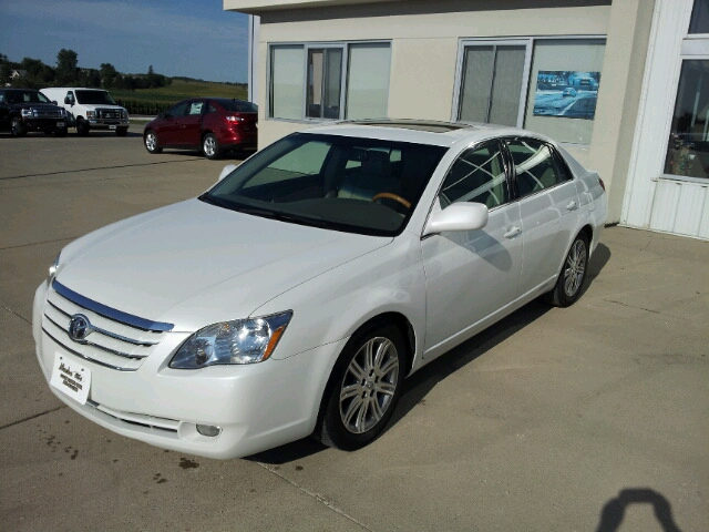 2005 Toyota Avalon SLT 25