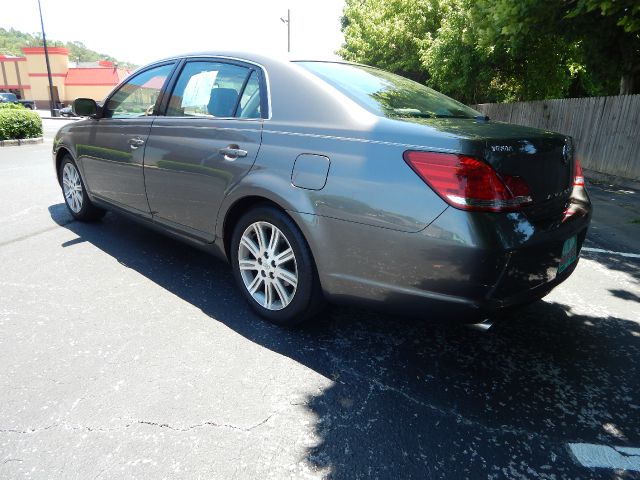2006 Toyota Avalon 4WD ... Leather .... 95k Miles