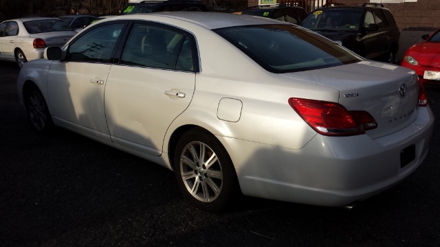 2006 Toyota Avalon SLT 25