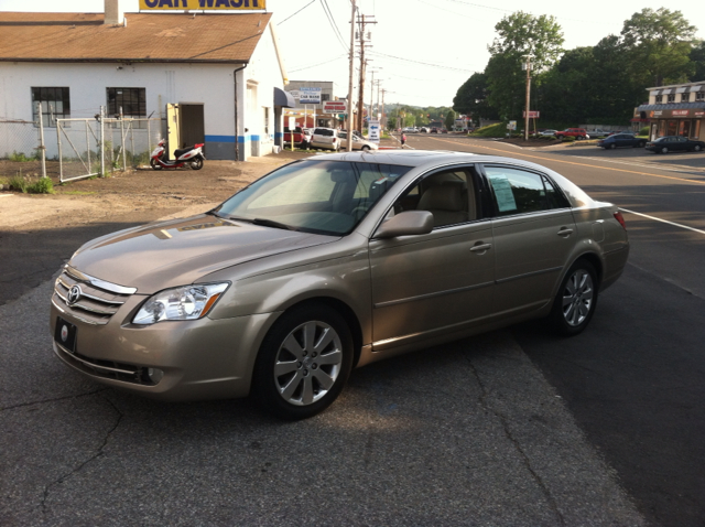2006 Toyota Avalon XLS