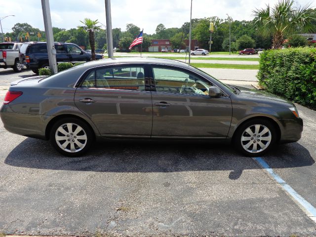 2006 Toyota Avalon XLS
