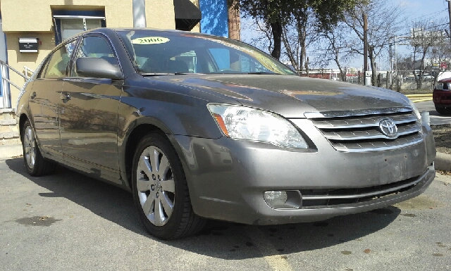 2006 Toyota Avalon XLS