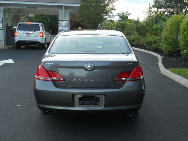 2006 Toyota Avalon XLS