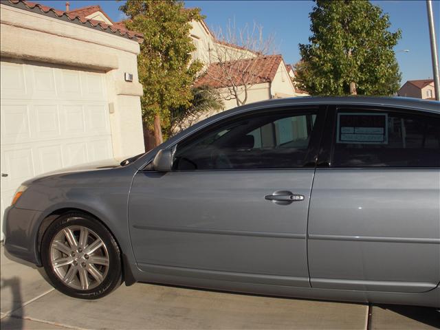 2006 Toyota Avalon SLT 25