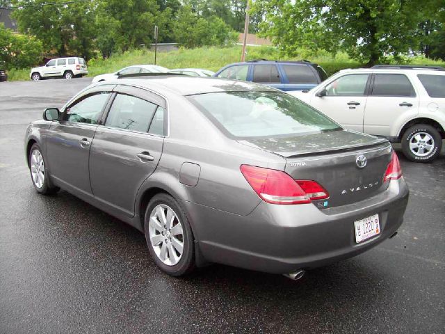 2006 Toyota Avalon XLS