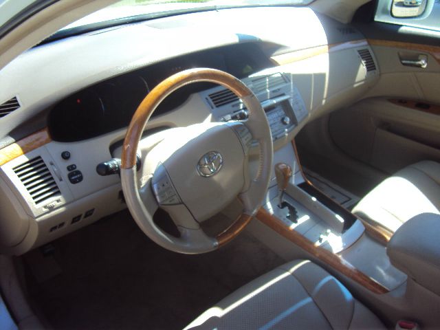 2006 Toyota Avalon SLT 25