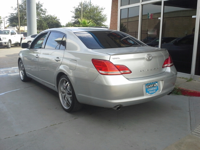 2006 Toyota Avalon Sport 4WD