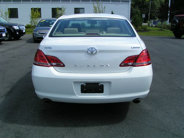 2006 Toyota Avalon SLT 25