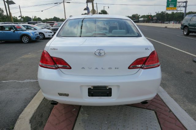 2006 Toyota Avalon Sport 4WD