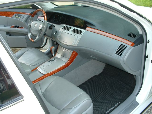 2006 Toyota Avalon SLT 25