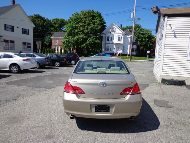 2006 Toyota Avalon Sport 4WD