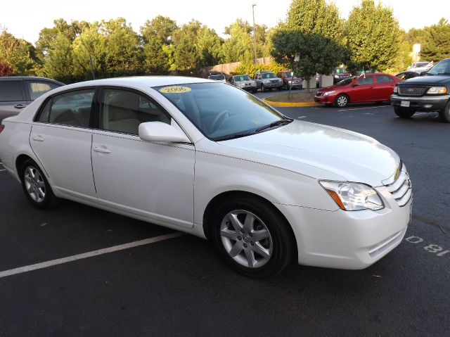 2006 Toyota Avalon Sport 4WD