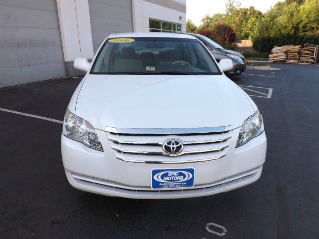 2006 Toyota Avalon Sport 4WD