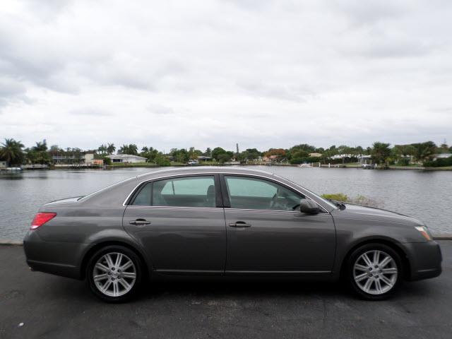 2006 Toyota Avalon SLT 25