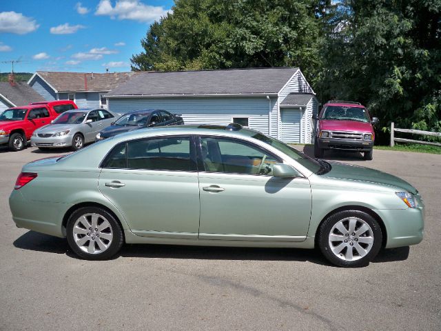 2006 Toyota Avalon XLS