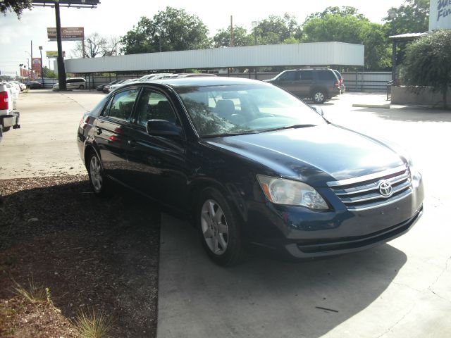 2006 Toyota Avalon XLS