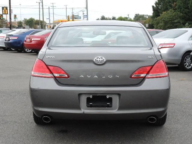 2007 Toyota Avalon XLS