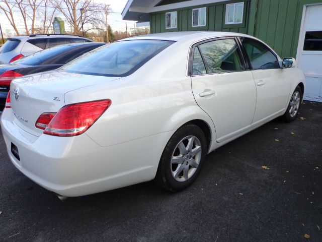 2007 Toyota Avalon 2500 4x4 SLE