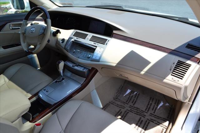 2008 Toyota Avalon SLT 25