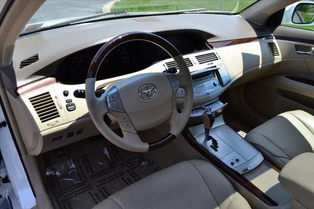 2008 Toyota Avalon SLT 25