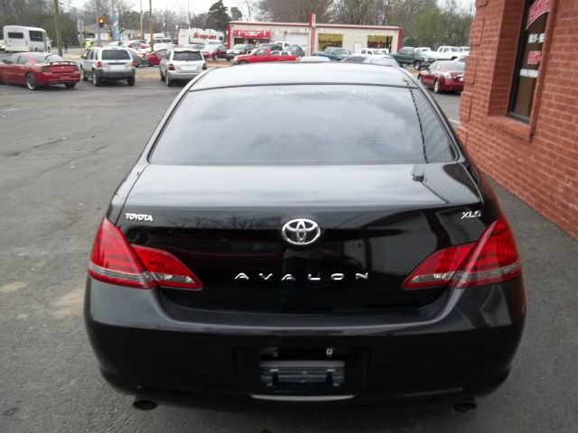 2008 Toyota Avalon XLS