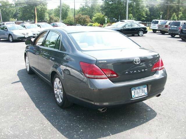 2008 Toyota Avalon XLS