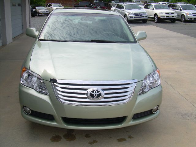 2009 Toyota Avalon XLS