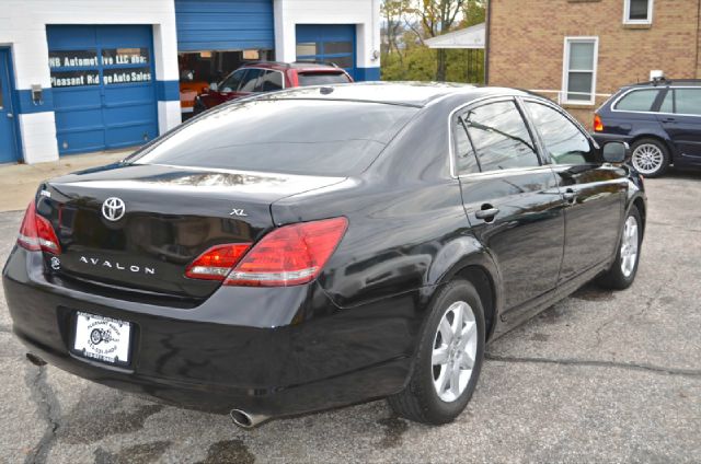 2009 Toyota Avalon Sport 4WD
