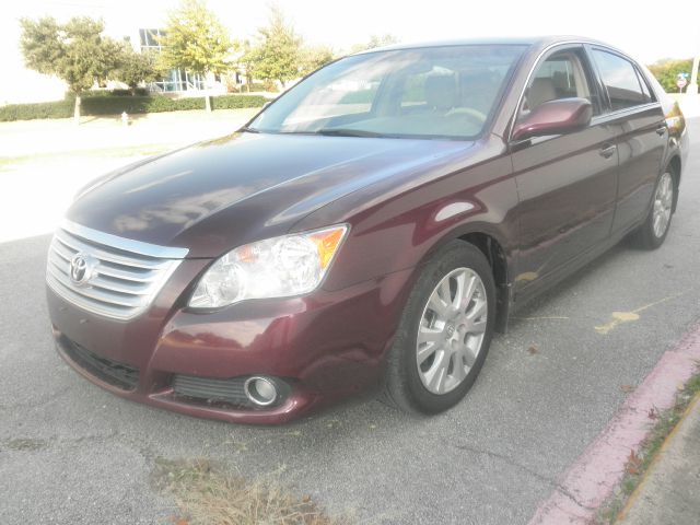 2010 Toyota Avalon XLS