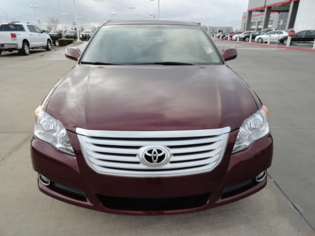 2010 Toyota Avalon SLT 25