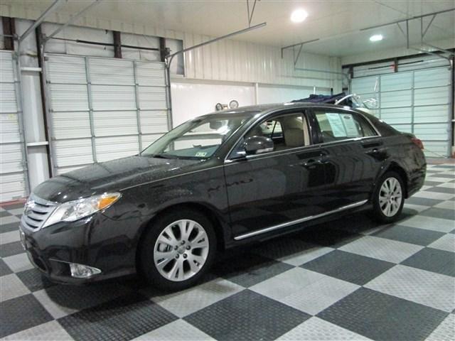 2011 Toyota Avalon SE Sedan