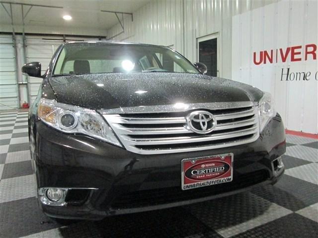 2011 Toyota Avalon SE Sedan