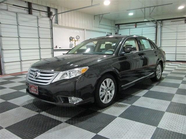 2011 Toyota Avalon SE Sedan