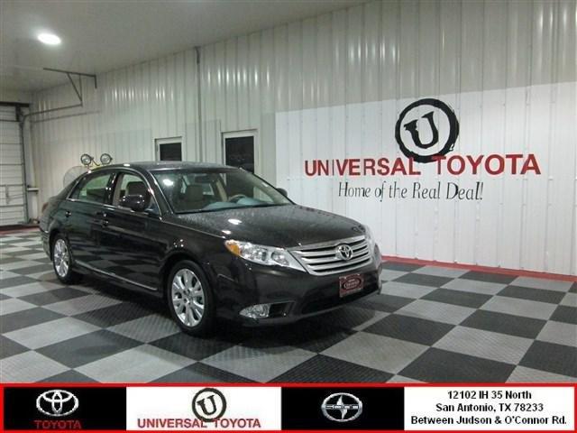 2011 Toyota Avalon SE Sedan